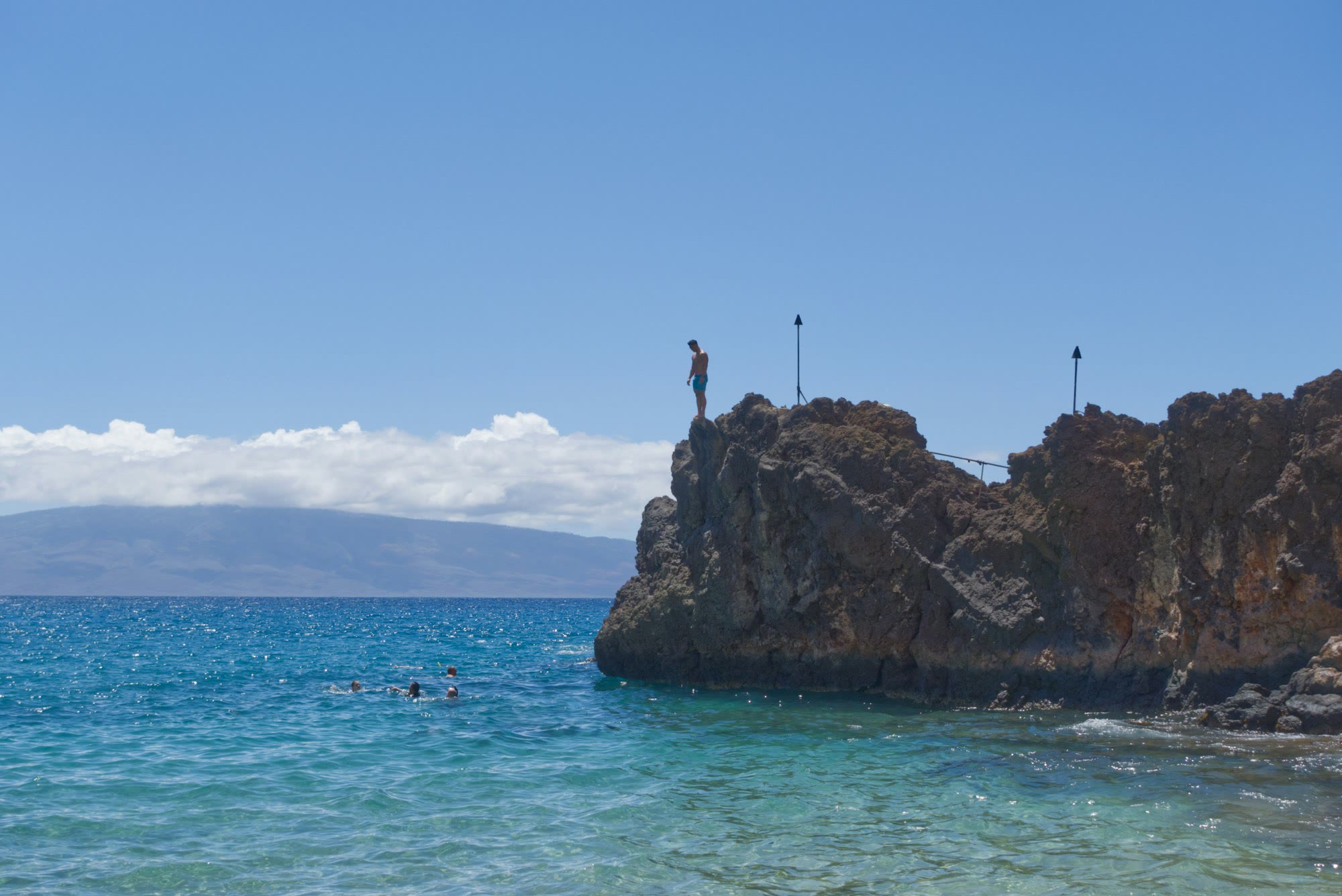 Black Rock cliff jumping at Ka'anapali Beach